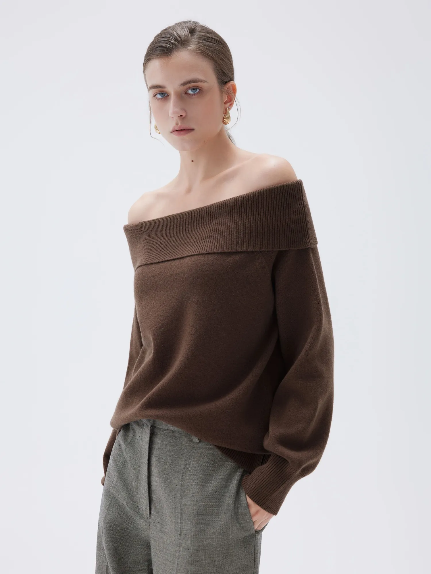 Cashmere Oversized Off Shoulder Sweater - Image 10