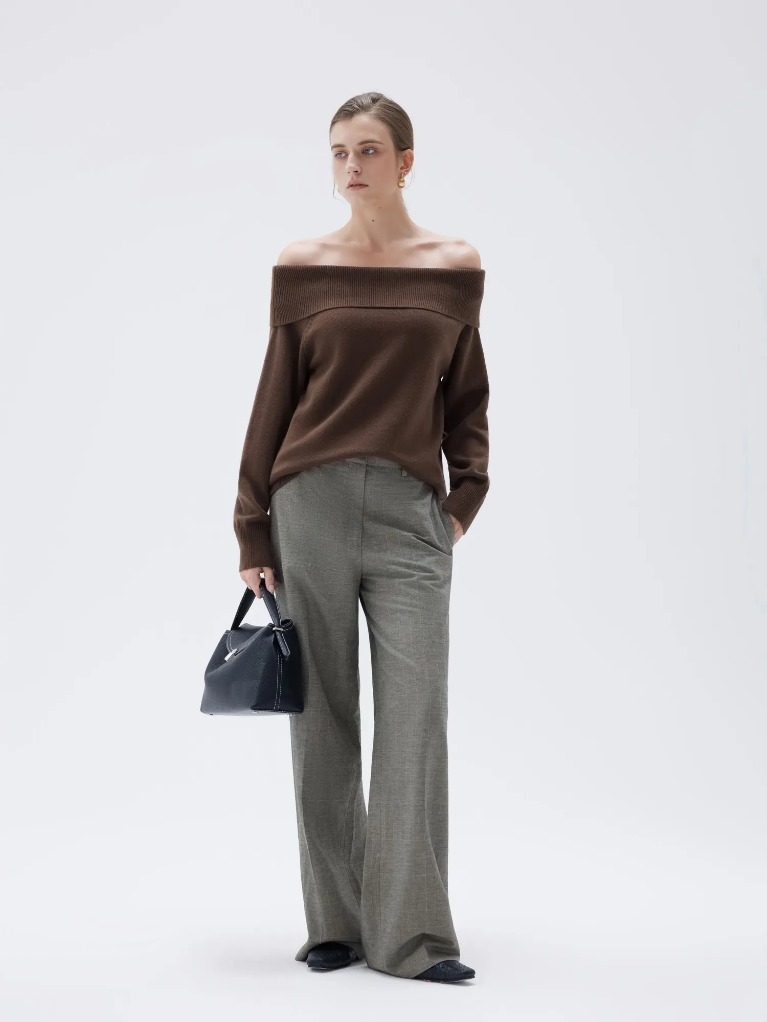 Cashmere Oversized Off Shoulder Sweater - Image 11