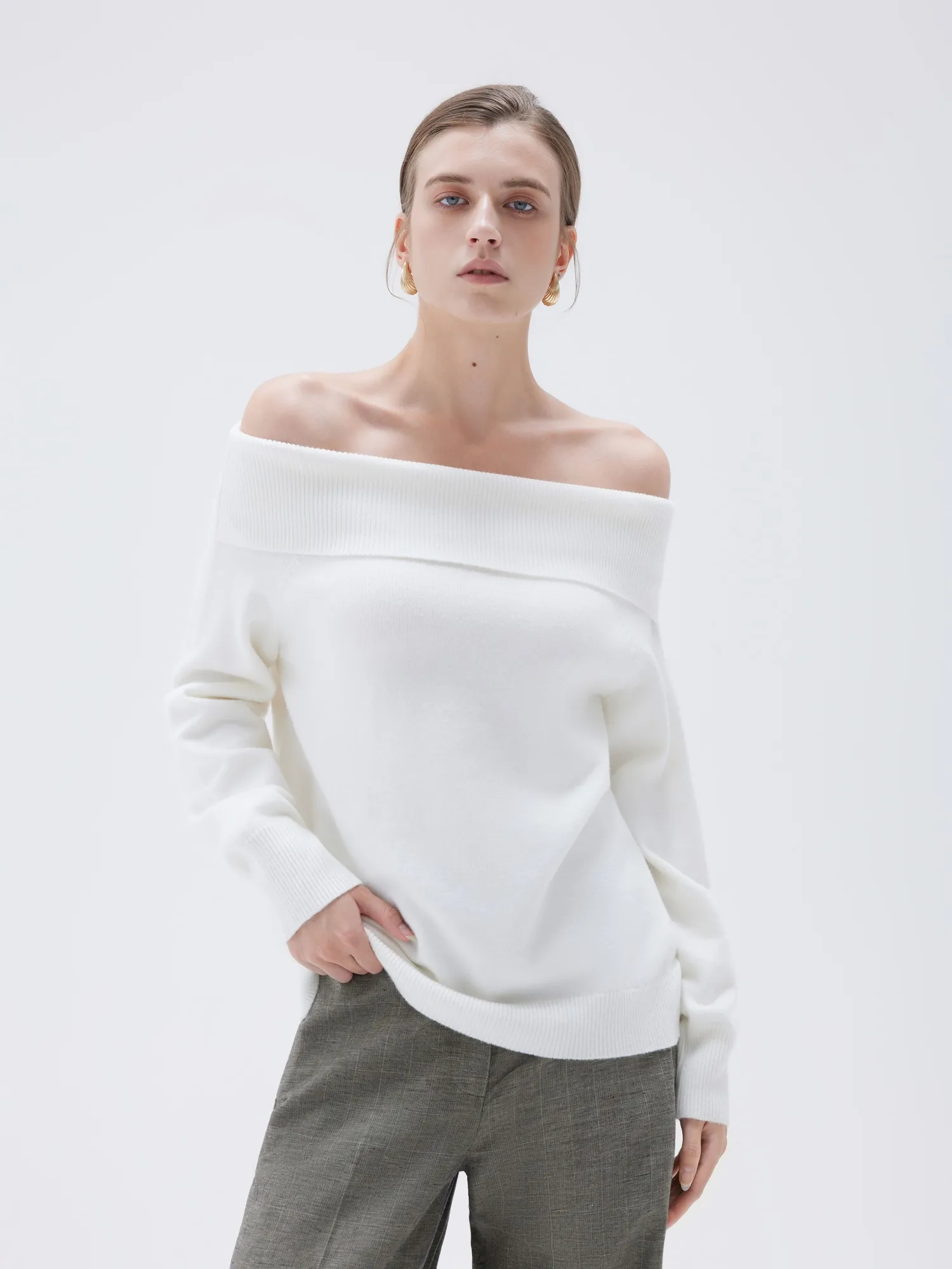 Cashmere Oversized Off Shoulder Sweater - Image 32