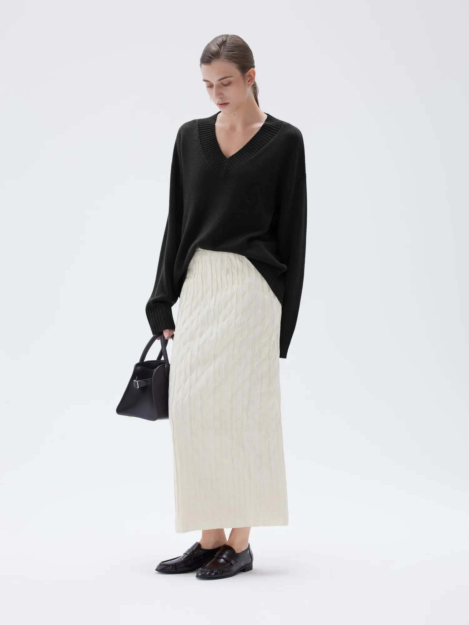 Cashmere Oversized V Neck Sweater - Image 15