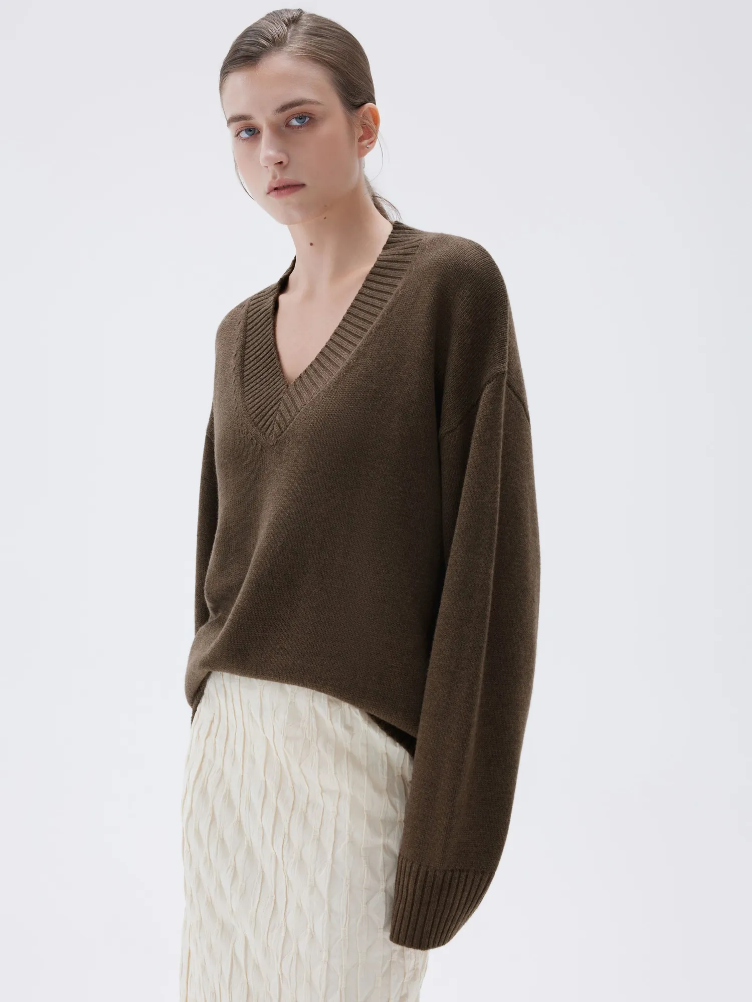 Cashmere Oversized V Neck Sweater - Image 23