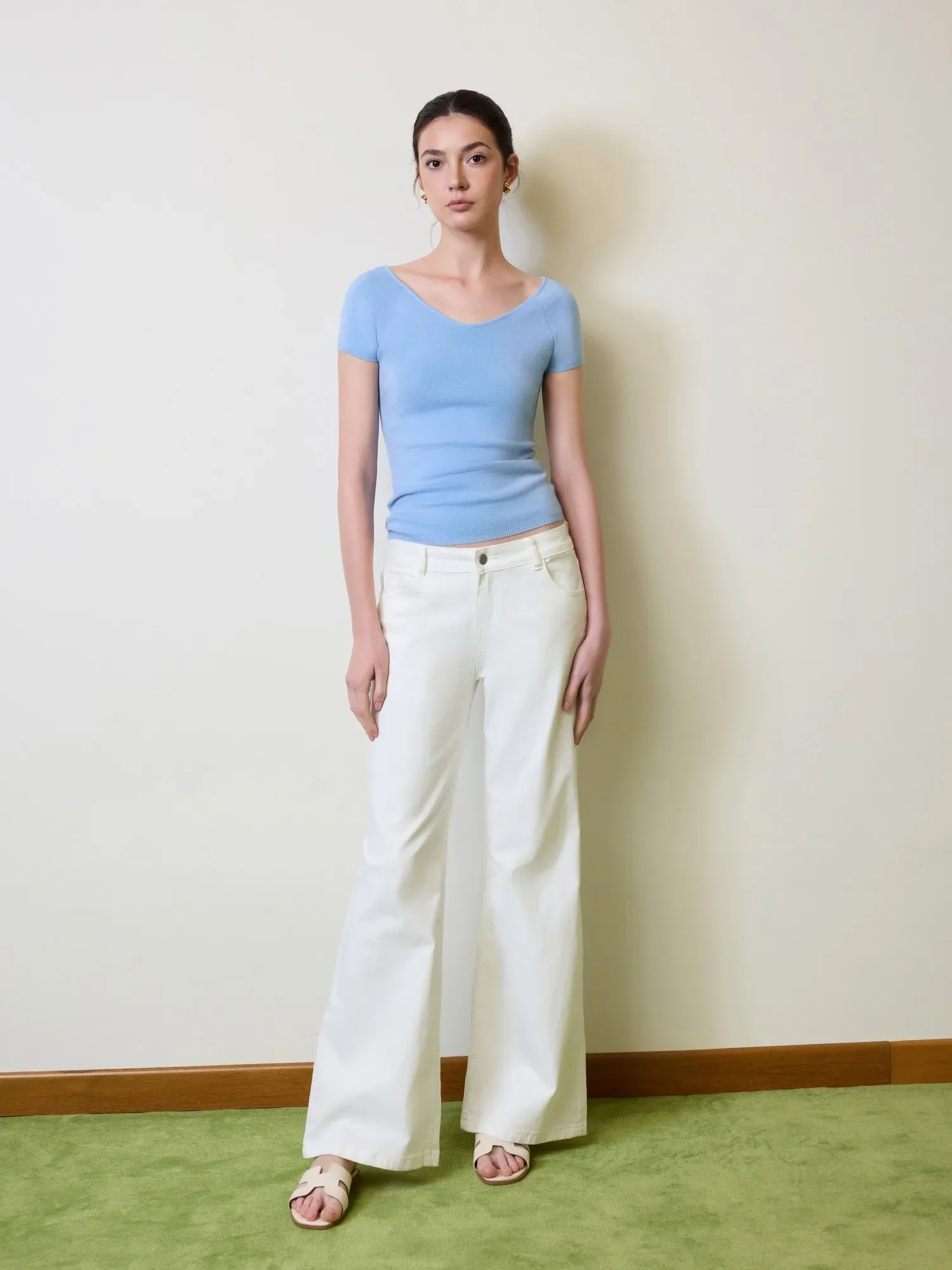 Cashmere Silk Blend V Shirts Sweater - Short Sleeve - Image 21