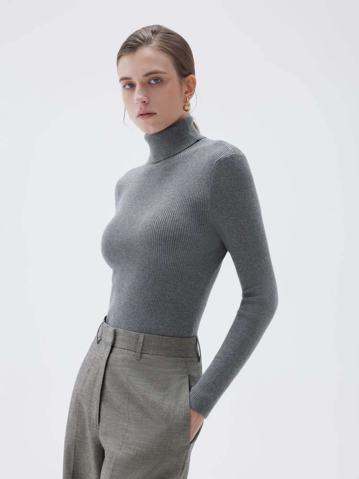 Cashmere Turtleneck Sweater - Image 24
