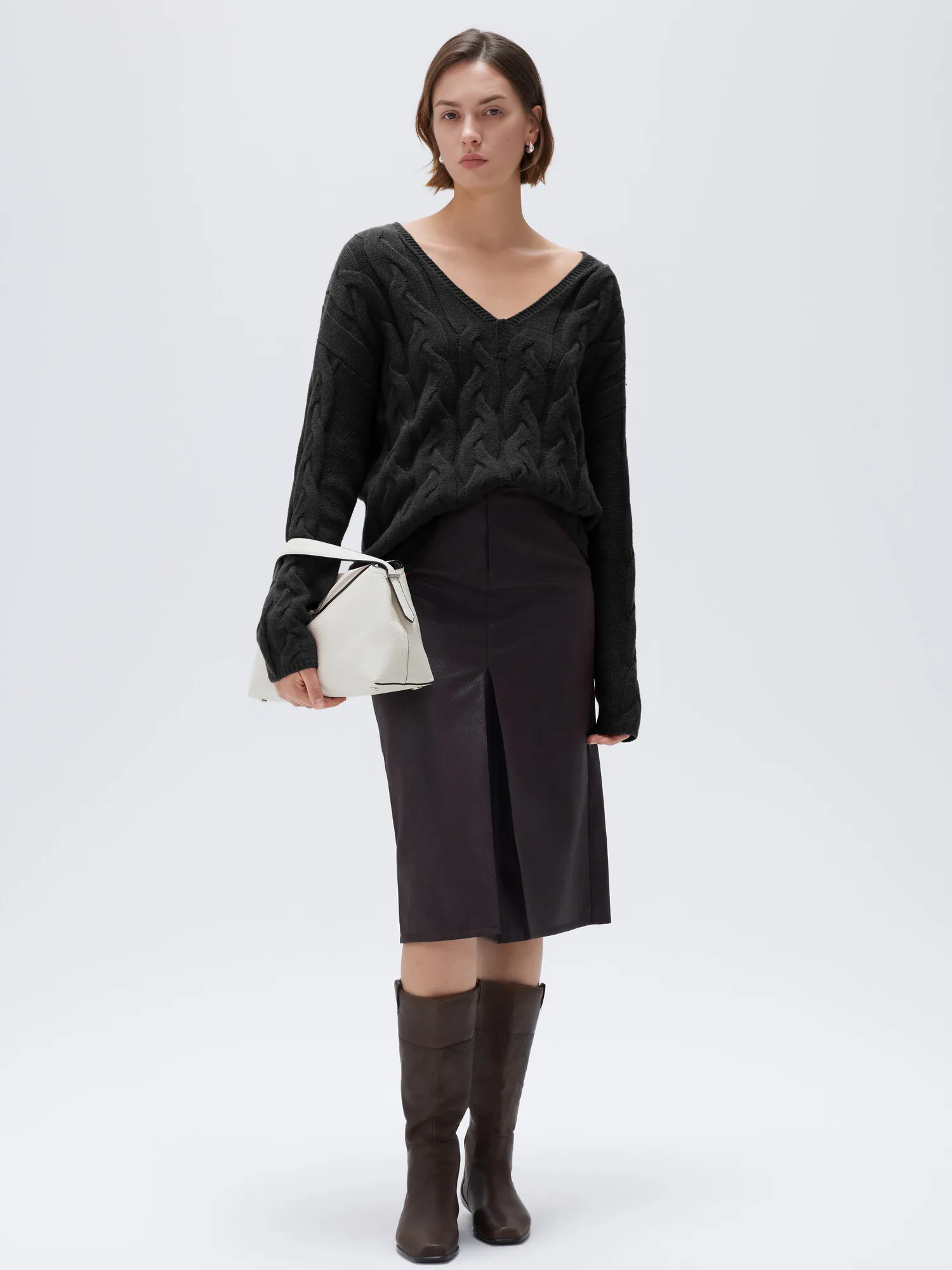 Cashmere V Neck Cable Sweater - Image 7