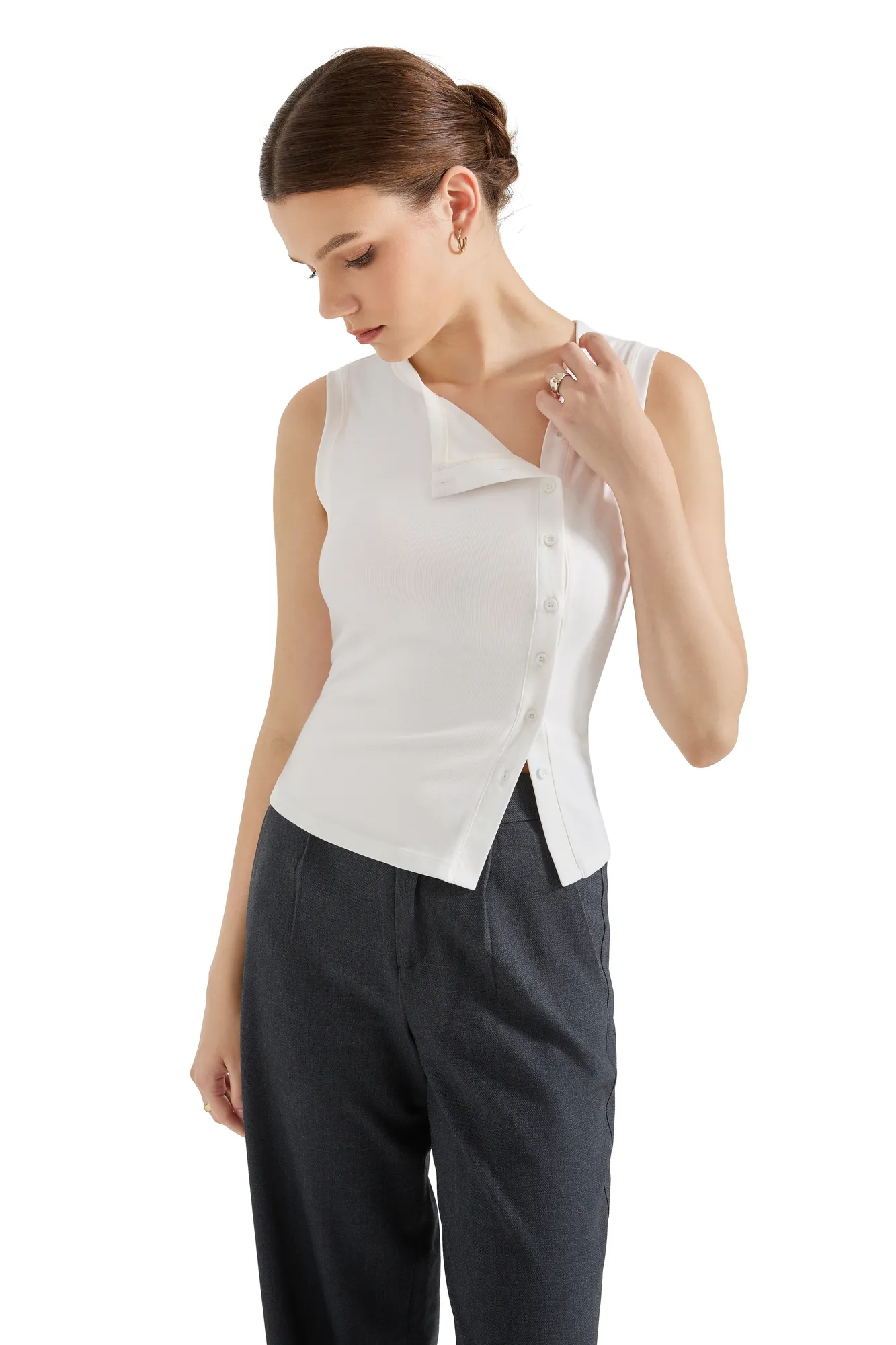 Sleeveless Off-Center Button Shirt - Image 30